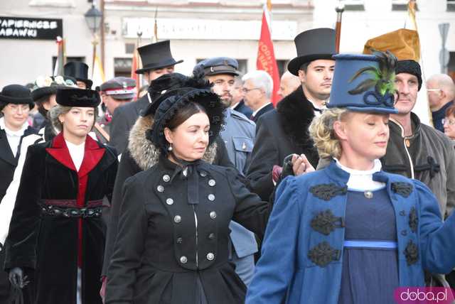 [WIDEO, FOTO] Marszałek Piłsudski na obchodach Święta Niepodległości w Świebodzicach