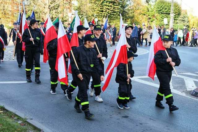 [FOTO] Żarów upamiętnił 105. rocznicę odzyskania niepodległości