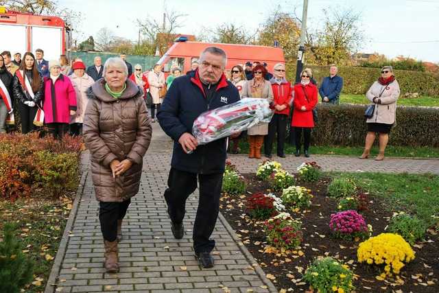 [FOTO] Żarów upamiętnił 105. rocznicę odzyskania niepodległości