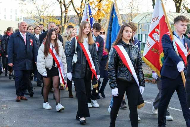 [FOTO] Żarów upamiętnił 105. rocznicę odzyskania niepodległości