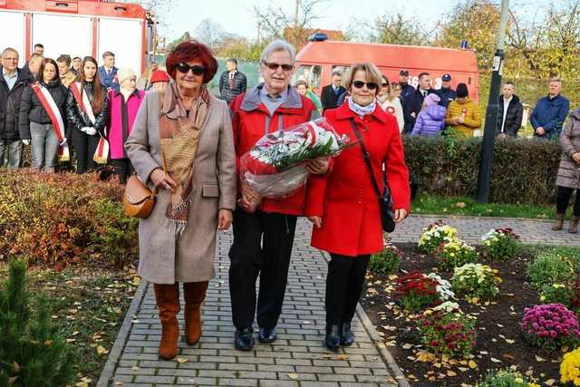 [FOTO] Żarów upamiętnił 105. rocznicę odzyskania niepodległości