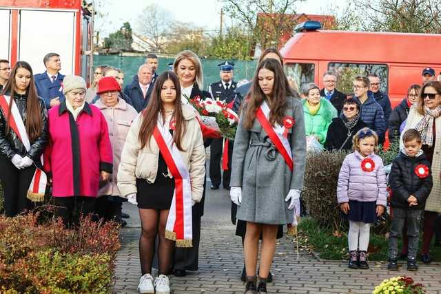 [FOTO] Żarów upamiętnił 105. rocznicę odzyskania niepodległości
