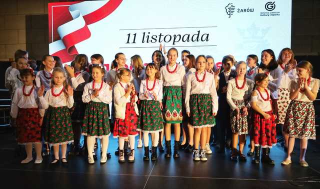 [FOTO] Zespoły i chóry zaśpiewały na XXV Festiwalu Pieśni Patriotycznych