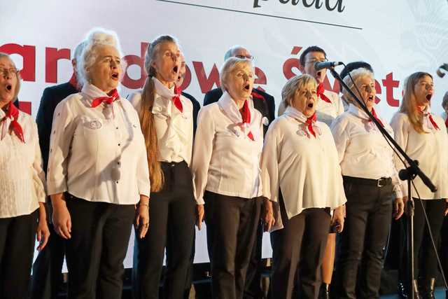 [FOTO] Zespoły i chóry zaśpiewały na XXV Festiwalu Pieśni Patriotycznych