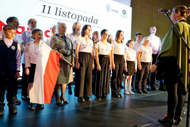 [FOTO] Zespoły i chóry zaśpiewały na XXV Festiwalu Pieśni Patriotycznych