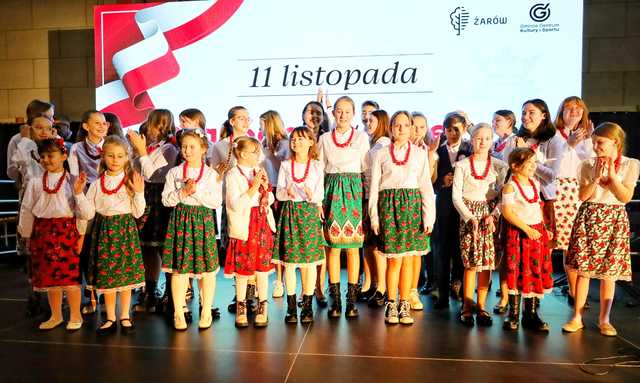 [FOTO] Zespoły i chóry zaśpiewały na XXV Festiwalu Pieśni Patriotycznych