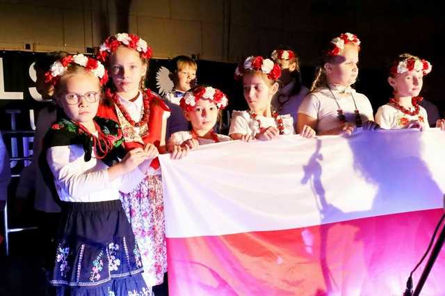 [FOTO] Wieczornica patriotyczna dla Niepodległej w Żarowie