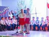 [FOTO] Występy w biało-czerwonych barwach podczas Wieczornicy Patriotycznej w Mrowinach