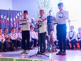 [FOTO] Występy w biało-czerwonych barwach podczas Wieczornicy Patriotycznej w Mrowinach