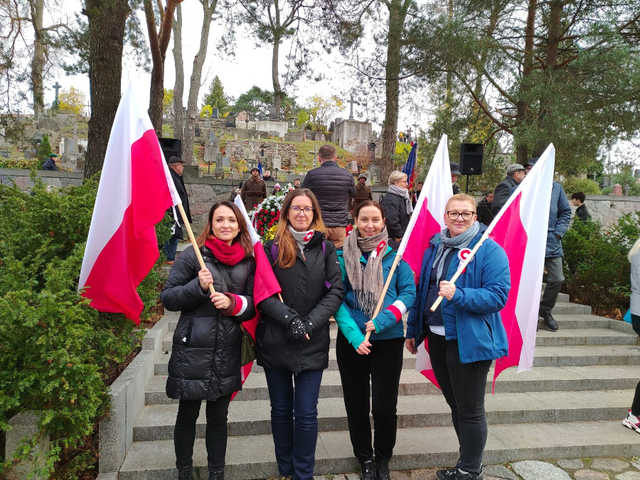 [FOTO] Pobiegli w sztafecie niepodległości