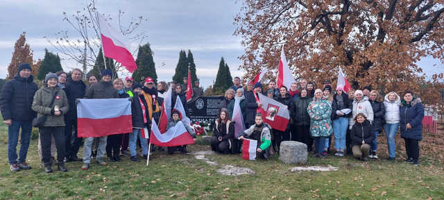 [FOTO] Pobiegli w sztafecie niepodległości