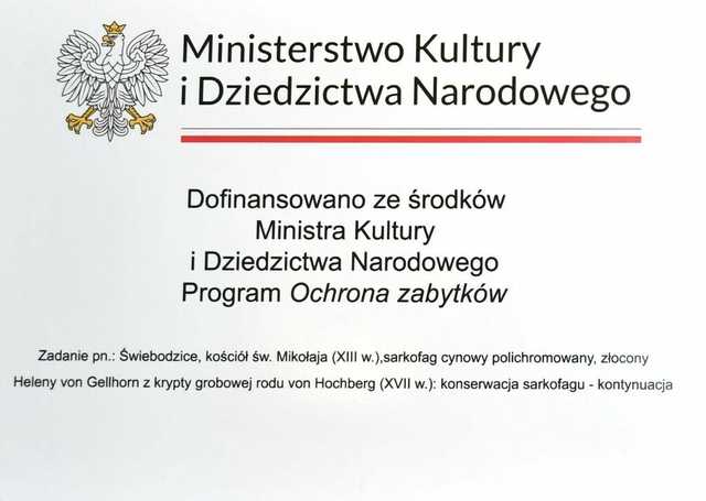 [FOTO] Odrestaurowano zabytkowy sarkofag Heleny von Gellhorn z rodziny Hochbergów