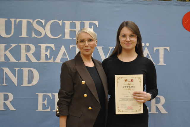 [FOTO, WYNIKI] Testowali swoje umiejętności z języka niemieckiego podczas Powiatowego Konkursu w świdnickiej Hotelarce