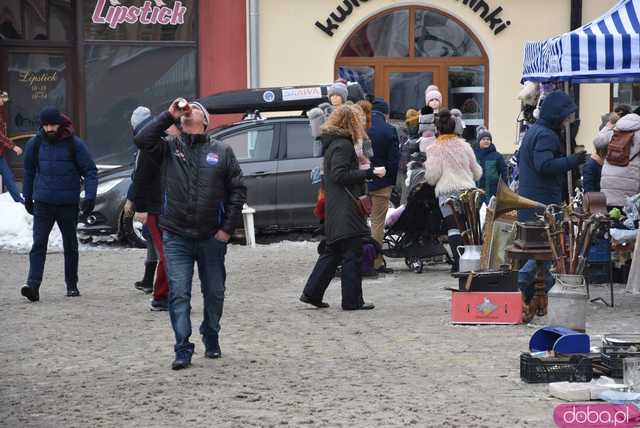 [FOTO] Grudniowa Giełda Staroci w zimowej scenerii