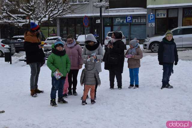 [FOTO] Młodzi strzegomianie spotkali świętego Mikołaja