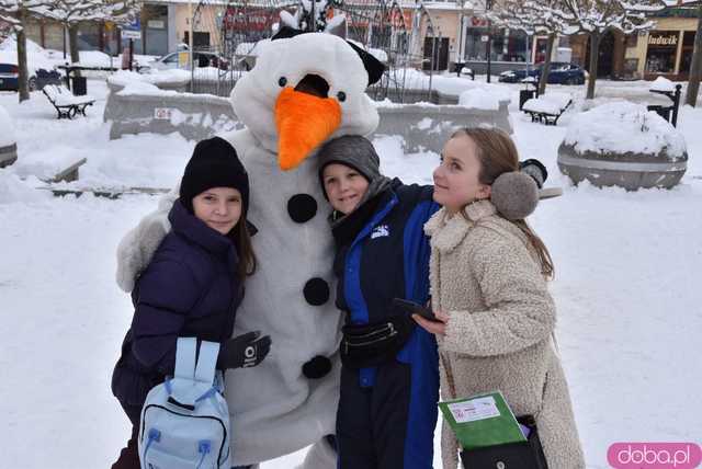 [FOTO] Młodzi strzegomianie spotkali świętego Mikołaja