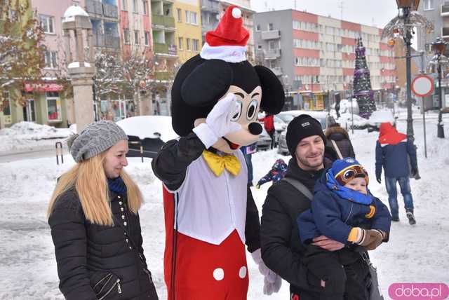 [FOTO] Młodzi strzegomianie spotkali świętego Mikołaja