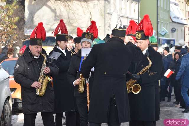 [WIDEO, FOTO] Uroczysty przemarsz korowodu górniczego rozpoczął Barbórkę Ślężańską