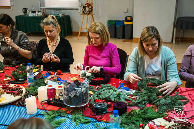 [FOTO] Świąteczne warsztaty w Gminnym Centrum Kultury i Sportu w Żarowie 