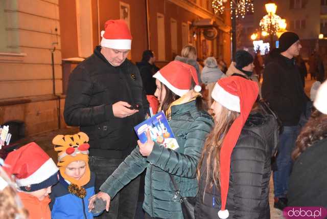 [WIDEO, FOTO] Ależ zabawa! Najmłodsi strzegomianie obdarowani prezentami przez świętego Mikołaja