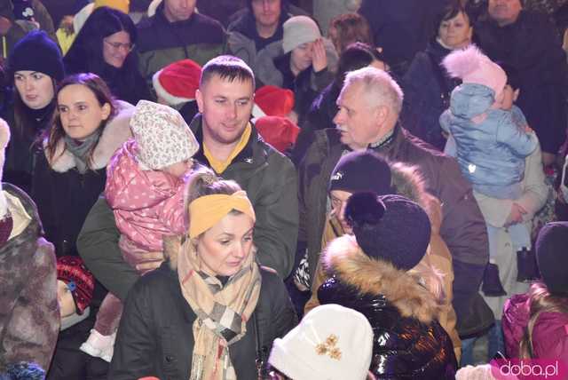 [WIDEO, FOTO] Ależ zabawa! Najmłodsi strzegomianie obdarowani prezentami przez świętego Mikołaja