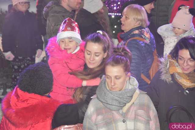 [WIDEO, FOTO] Ależ zabawa! Najmłodsi strzegomianie obdarowani prezentami przez świętego Mikołaja