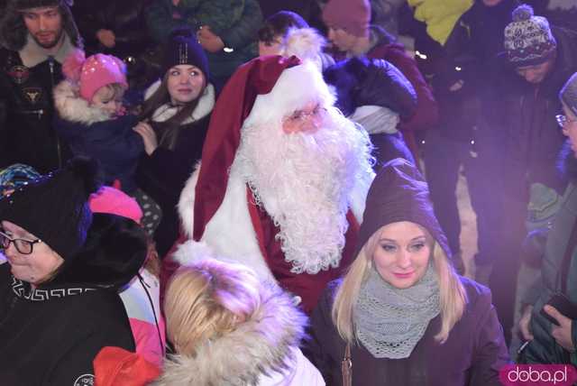 [WIDEO, FOTO] Ależ zabawa! Najmłodsi strzegomianie obdarowani prezentami przez świętego Mikołaja