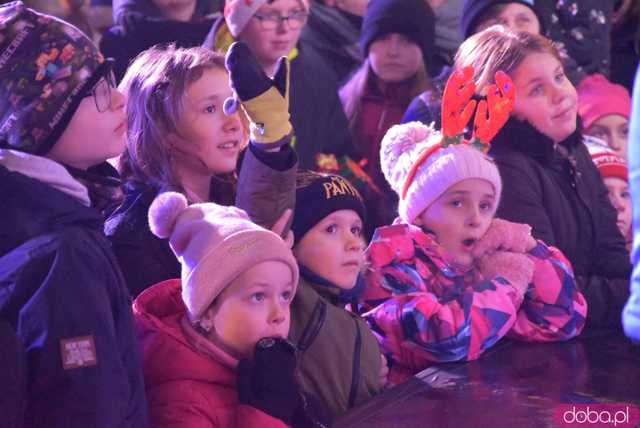 [WIDEO, FOTO] Ależ zabawa! Najmłodsi strzegomianie obdarowani prezentami przez świętego Mikołaja