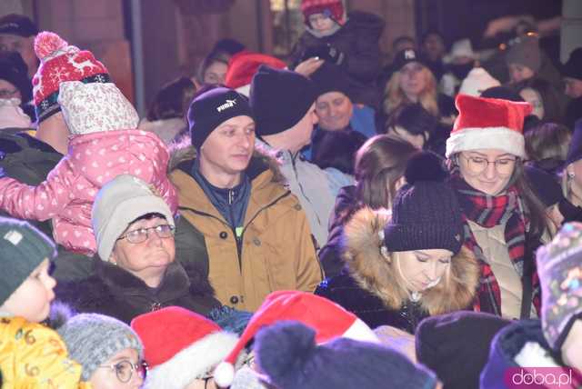 [WIDEO, FOTO] Ależ zabawa! Najmłodsi strzegomianie obdarowani prezentami przez świętego Mikołaja