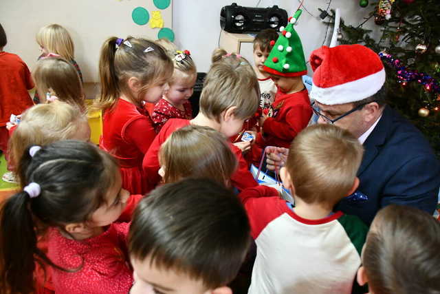 [FOTO] Mikołaj odwiedził świebodzickie przedszkola