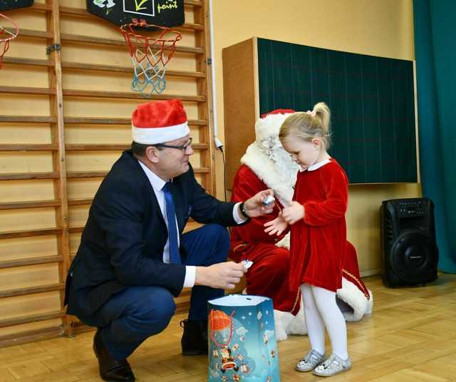 [FOTO] Mikołaj odwiedził świebodzickie przedszkola