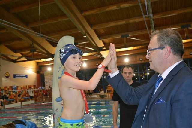 [FOTO] Pływackie Zawody Mikołajkowe w Świebodzicach