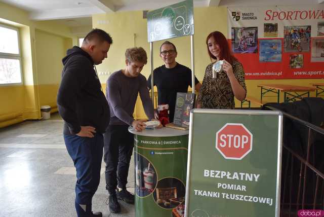 [FOTO] Popłynęli po rekord Świdnicy. Zobacz, jakie odległości udało się pokonać w wodzie najbardziej wprawionym pływakom