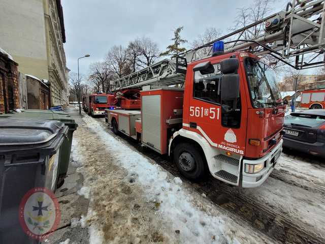 [FOTO] Pożar na klatce schodowej przy ul. 1000-lecia Państwa Polskiego