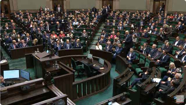 Donald Tusk nowym premierem RP. Rząd Morawieckiego bez wotum zaufania [SZCZEGÓŁY]