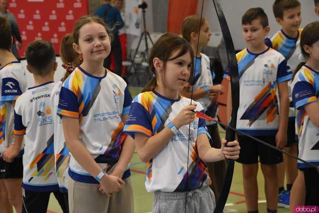 [WIDEO, FOTO] Młodzi strzegomianie spotkali się z wyjątkowym detektywem, utytułowanymi sportowcami i rywalizowali w unikalnych dyscyplinach