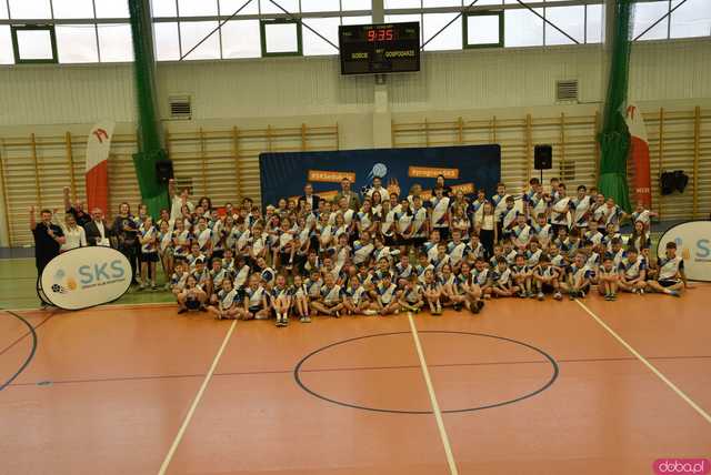 [WIDEO, FOTO] Młodzi strzegomianie spotkali się z wyjątkowym detektywem, utytułowanymi sportowcami i rywalizowali w unikalnych dyscyplinach