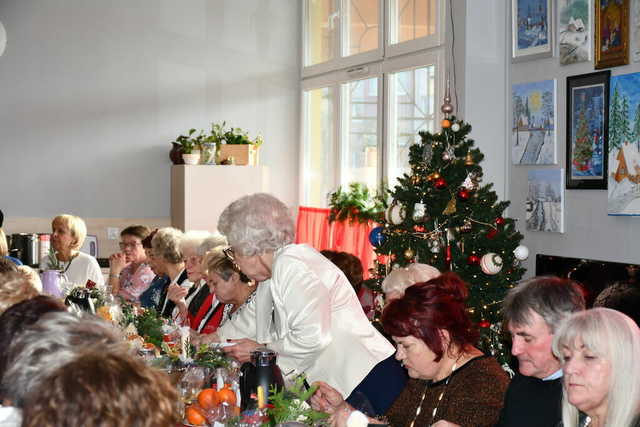 [FOTO] Wigilijne spotkanie Klubu Senior+ ze Świebodzic