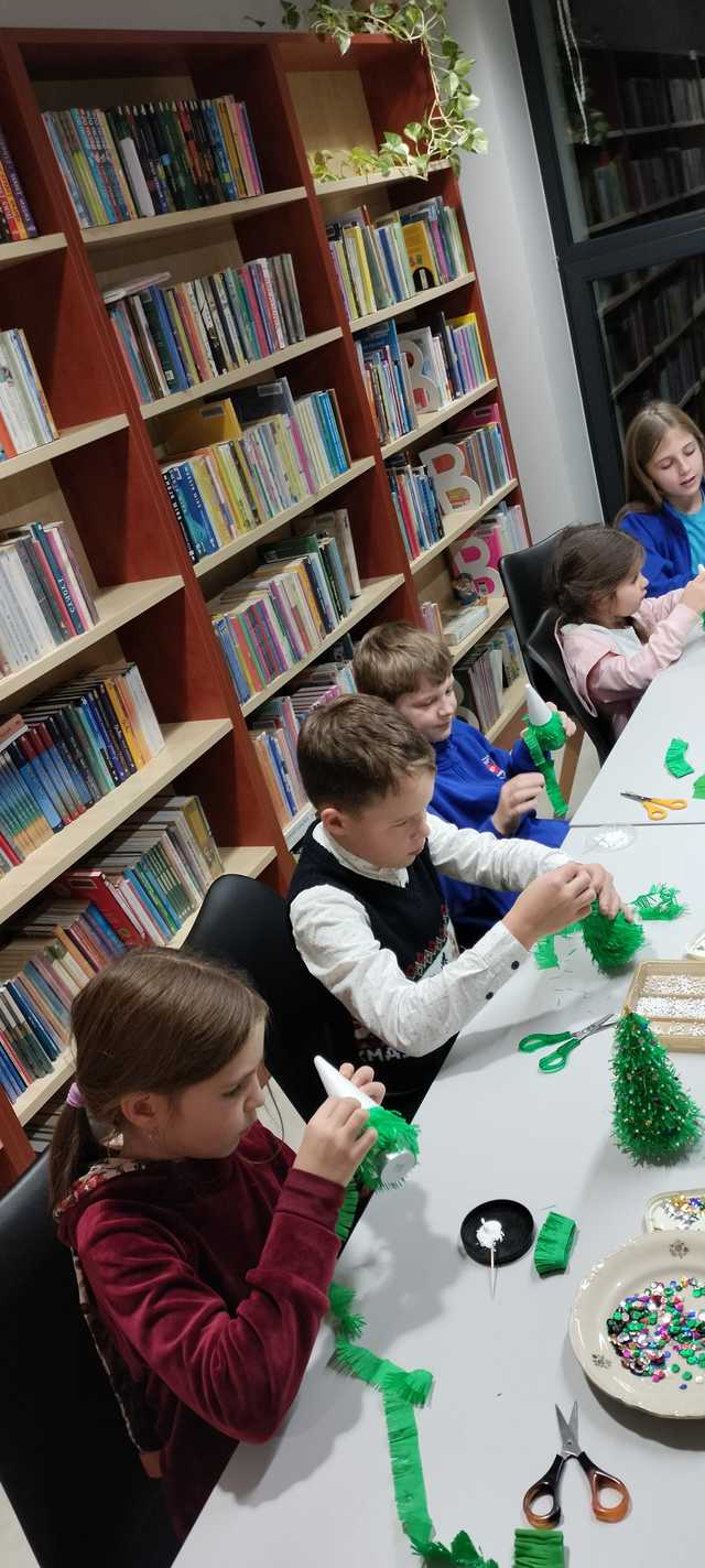 [FOTO] Pracownie św. Mikołaja w filiach świdnickiej biblioteki