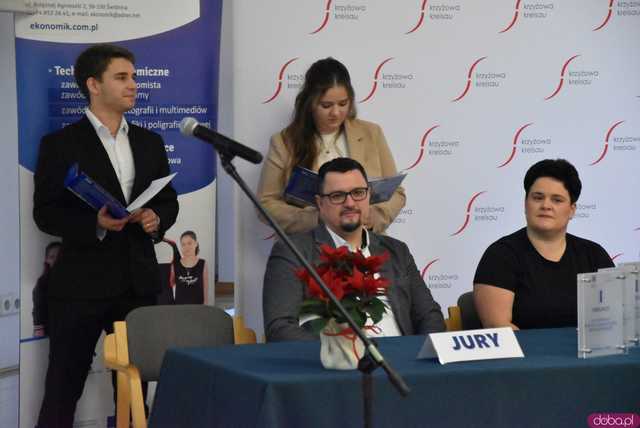 [FOTO] Uczniowie z całej Polski rywalizowali w Olimpiadzie Wiedzy i Umiejętności Menadżerskich. Tegorocznym gospodarzem jest świdnicki Ekonomik