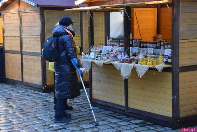 [WIDEO, FOTO] Wystartował świdnicki Jarmark Bożonarodzeniowy! Do kiedy można odwiedzić stoiska?