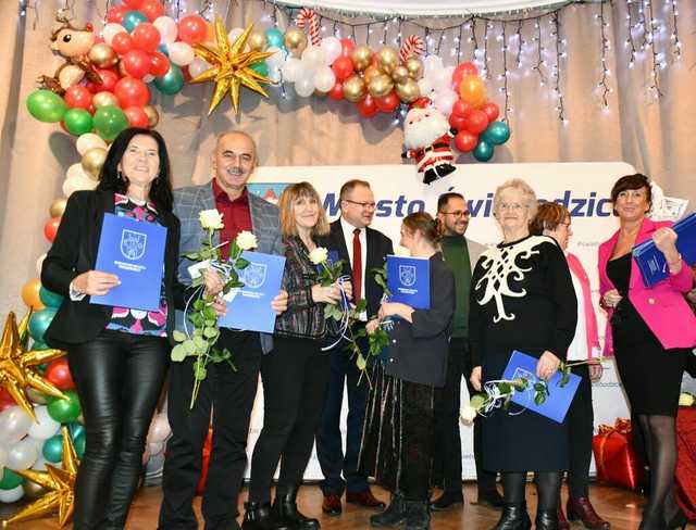 [FOTO] Burmistrz Świebodzic uhonorował wolontariuszy