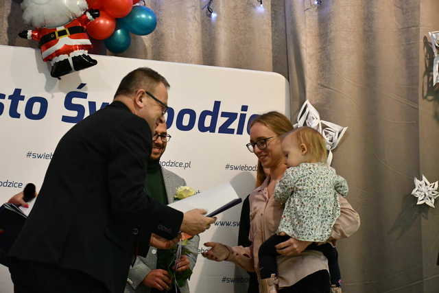 [FOTO] Burmistrz Świebodzic uhonorował wolontariuszy