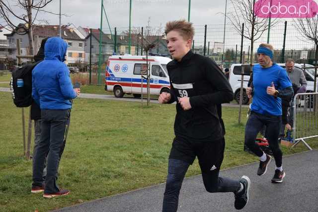 [FOTO] Łączą sport, święta i dobre emocje. Za nami Świebodzicki Bieg Mikołajkowy