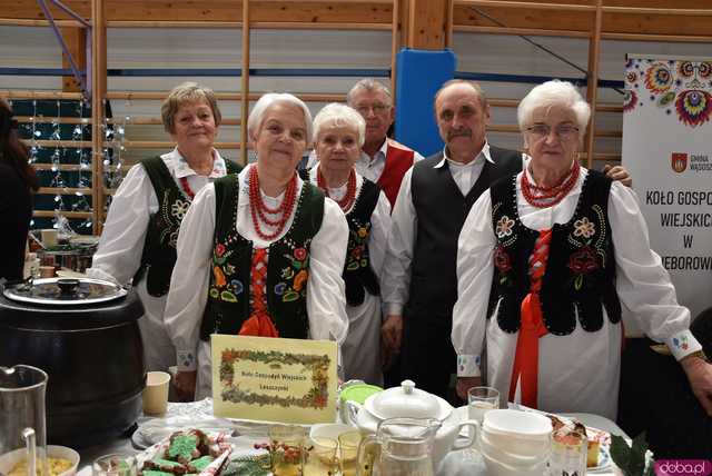 [FOTO] Ponad 50 wystawców, tłumy odwiedzających i świąteczna atmosfera na Jarmarku Bożonarodzeniowym w Marcinowicach