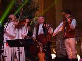 [WIDEO, FOTO] Golec uOrkiestra w strzegomskiej bazylice. Świąteczny koncert wypełnił świątynię po brzegi