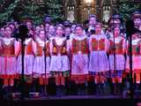 [WIDEO, FOTO] Golec uOrkiestra w strzegomskiej bazylice. Świąteczny koncert wypełnił świątynię po brzegi