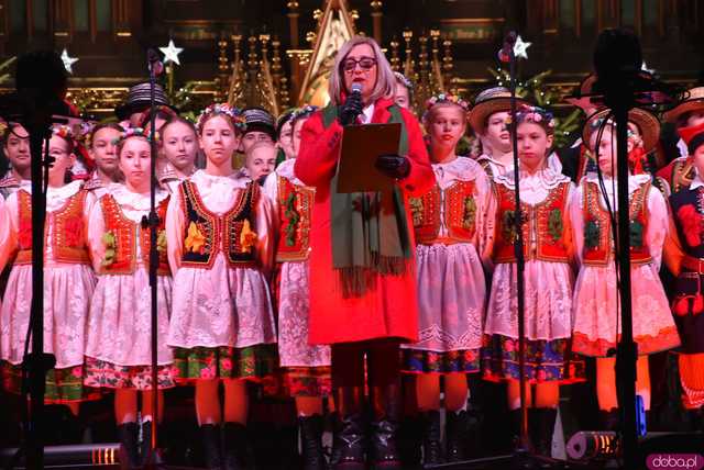 [WIDEO, FOTO] Golec uOrkiestra w strzegomskiej bazylice. Świąteczny koncert wypełnił świątynię po brzegi