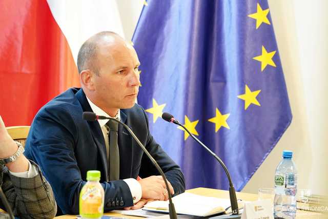 Gmina Świdnica wyda w przyszłym roku prawie 150 mln złotych. Przyjęto budżet na 2024 rok [SZCZEGÓŁY, FOTO]