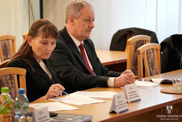 Gmina Świdnica wyda w przyszłym roku prawie 150 mln złotych. Przyjęto budżet na 2024 rok [SZCZEGÓŁY, FOTO]